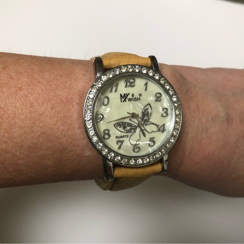 Quartz - Butterfly Watch (My Wish) EUC
